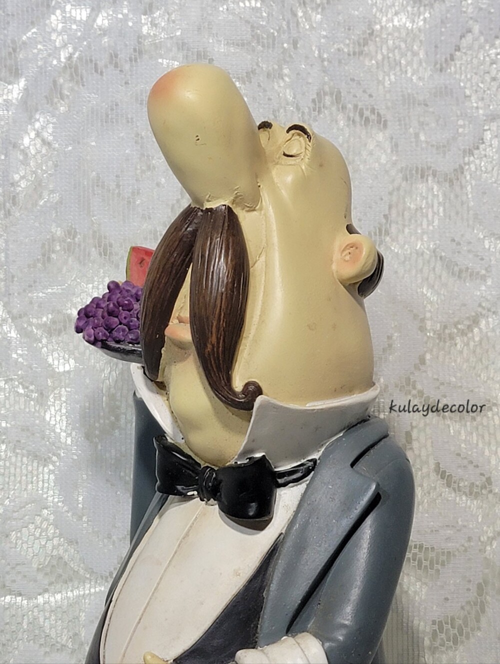 Vintage Resin Butler Figurine Long Nose Fruit Tray Statue 16” Tall Kitchen Decor - Picture 8 of 16